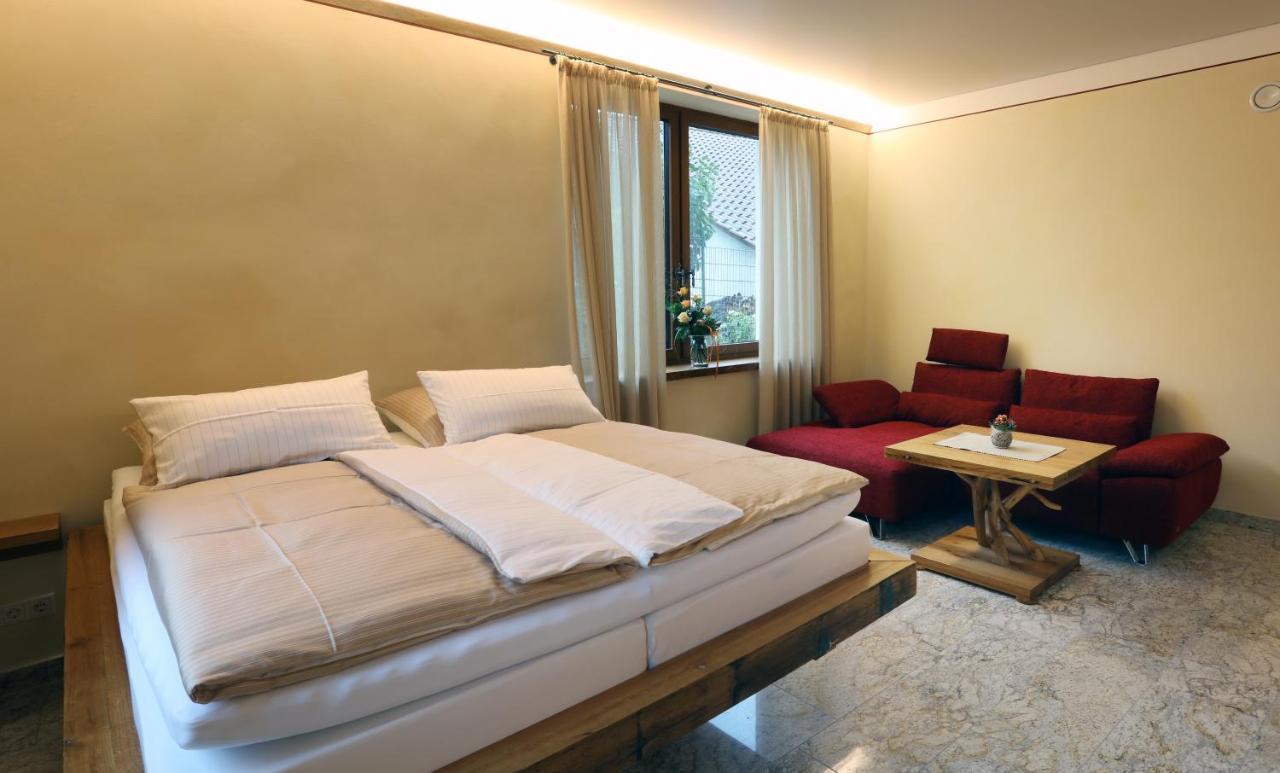 Gaestehaus Alte Glaserei Нойштадт-ан-дер-Вайнштрасе Екстер'єр фото